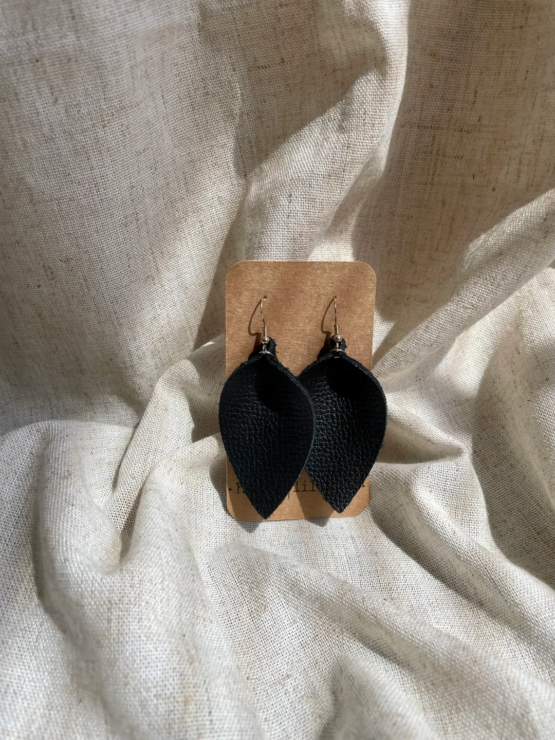 Black Large Leaf