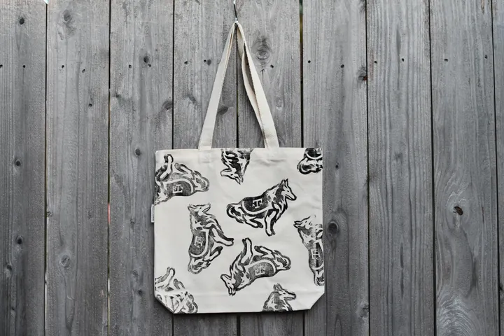 Queen Rev Tote